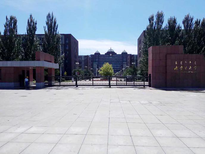 內(nèi)蒙古大學(xué)平移伸縮門(mén)